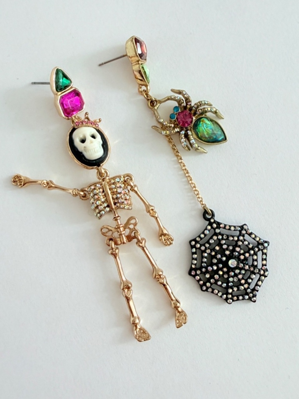 Betsey Johnson Skeletons After Dark Cameo Skull Doll Spider Halloween Earrings